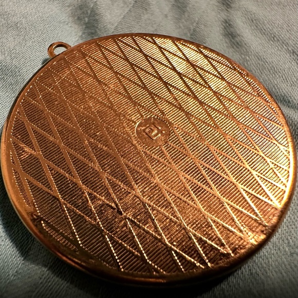 Vintage IA Damascene Gold Tone and Black Enamel Pendant - Picture 3 of 4